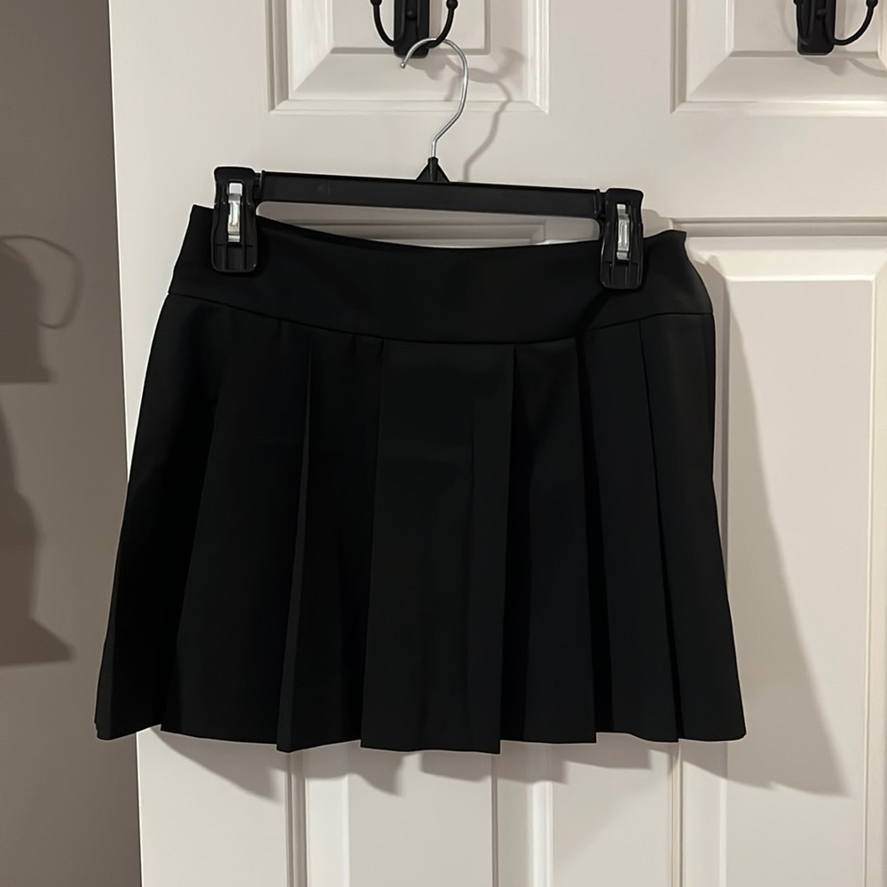 Aritzia skirt 🆕
